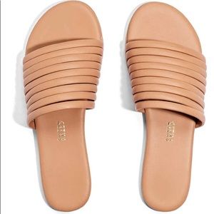 Tkees ‘Caro’ Sandal